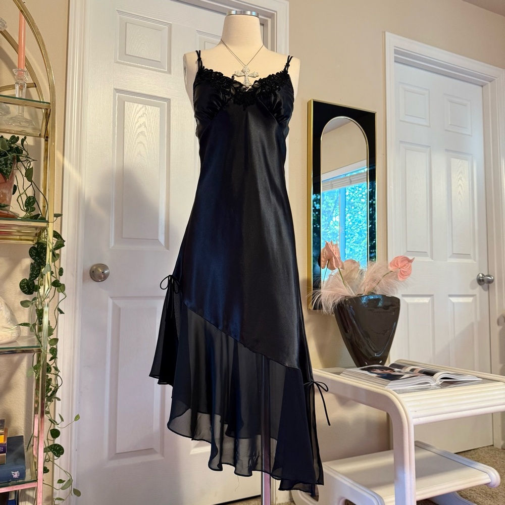 ❌SOLD❌ Vintage Black Satin Asymmetrical Fishtail Nightgown